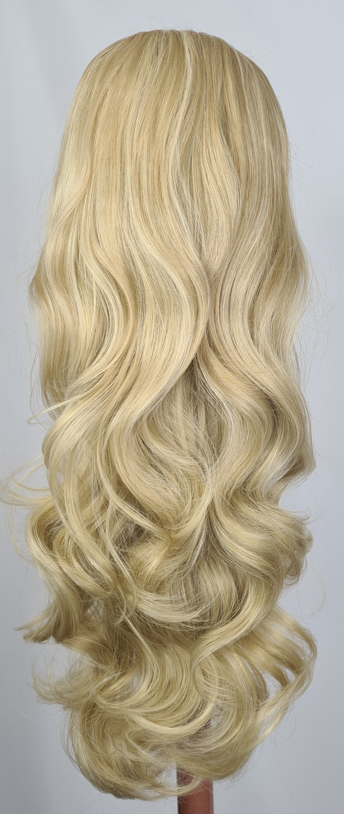 Martine Half Head Wig Colour Natural Blonde Highlight